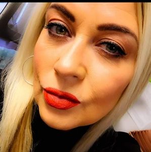 Meet your Posher, Stephani